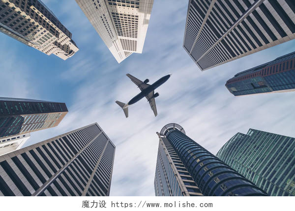 城市建筑和飞机国际物流配送空运